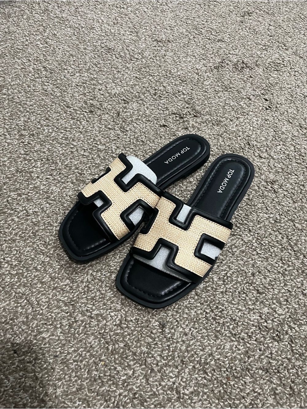 Top Moda Women's Black and Beige Slide Sandals